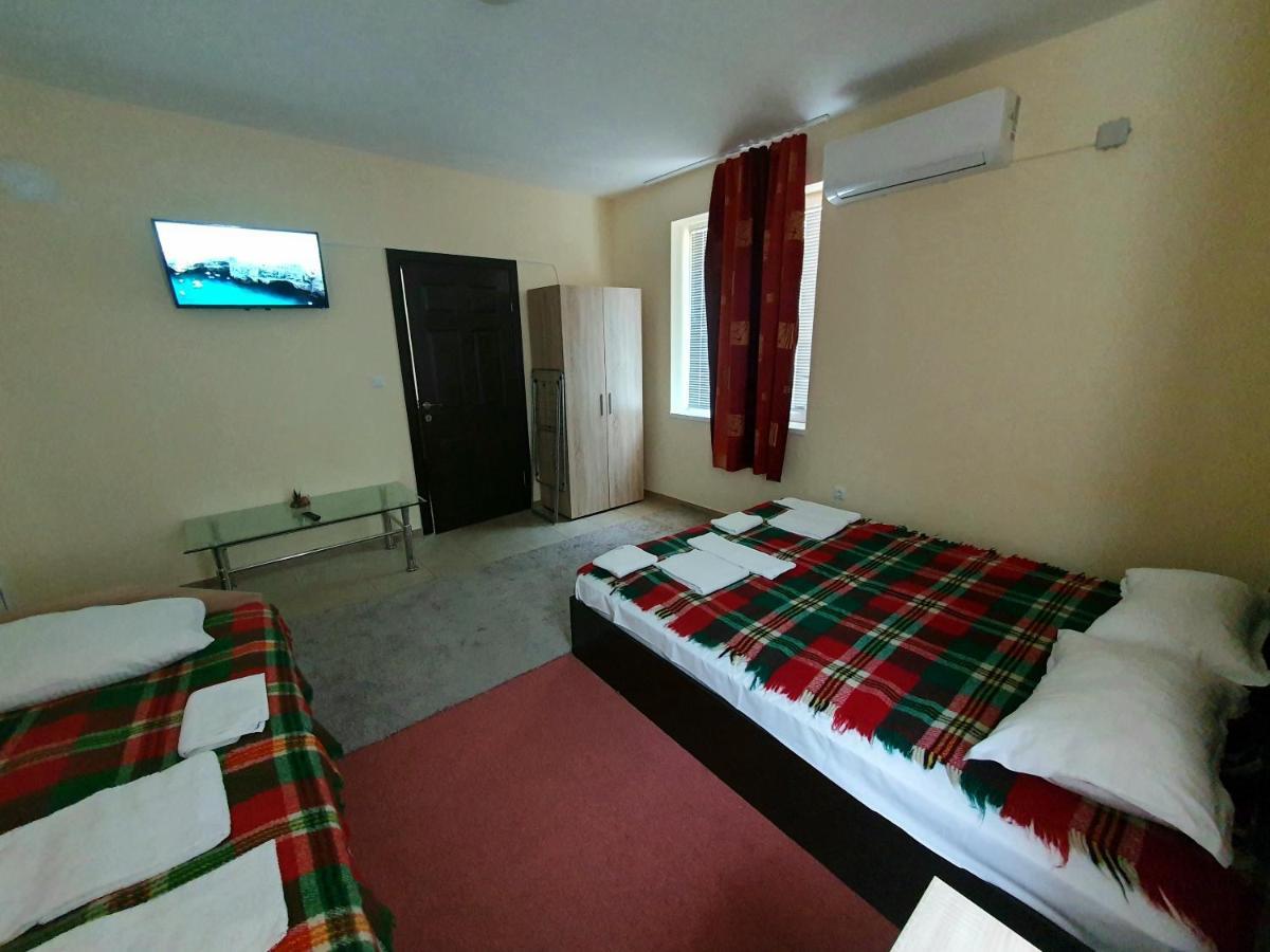 Viriks Hotel Burgas Exterior photo