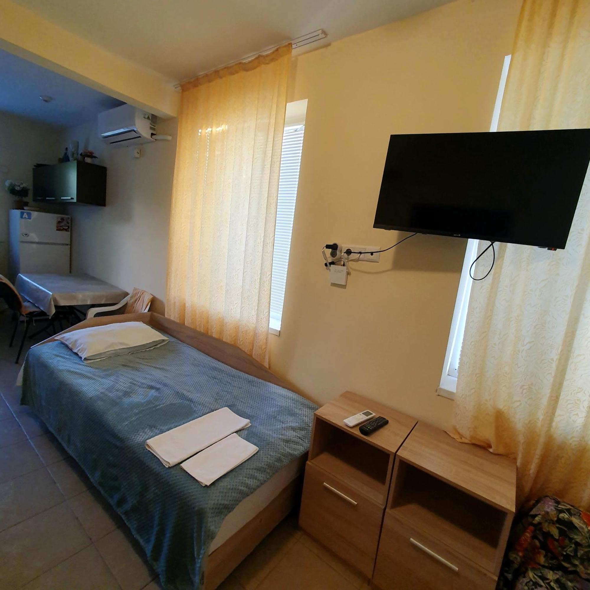 Viriks Hotel Burgas Exterior photo
